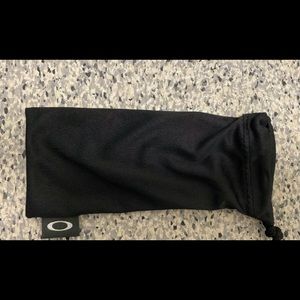 2 Oakley soft  Pouch eyeglass & Sunglass